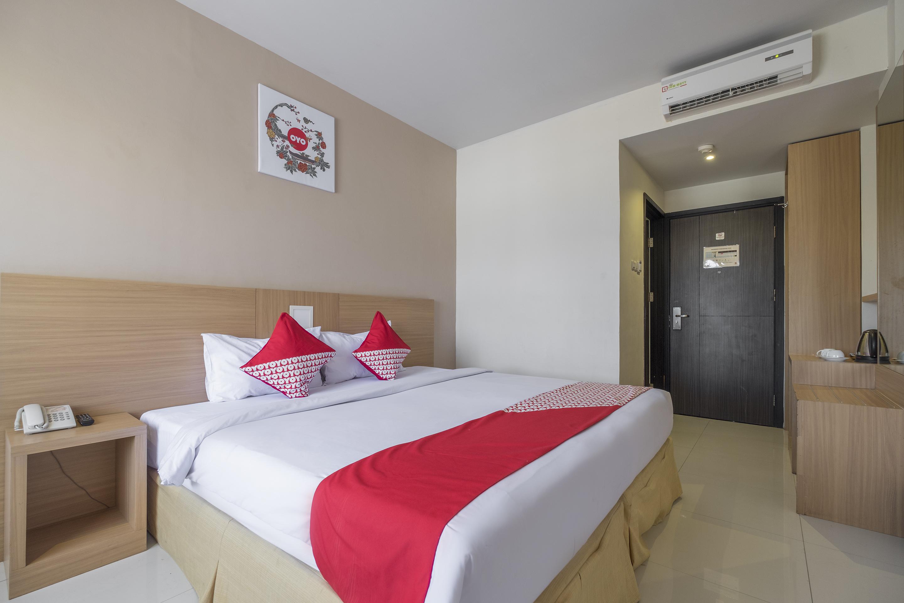 Collection O 1279 Hotel Grand Celino Makassar Esterno foto