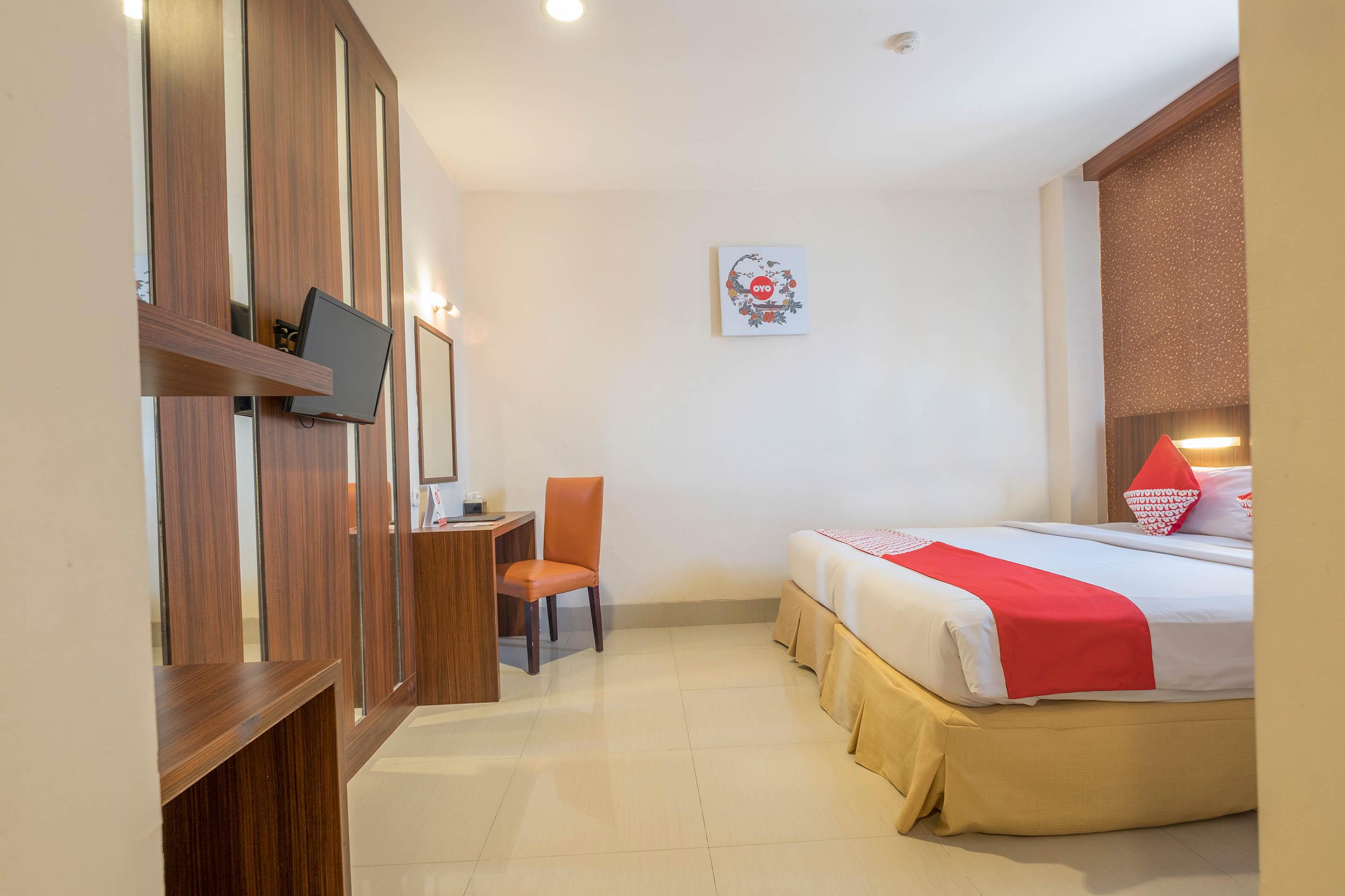 Collection O 1279 Hotel Grand Celino Makassar Esterno foto