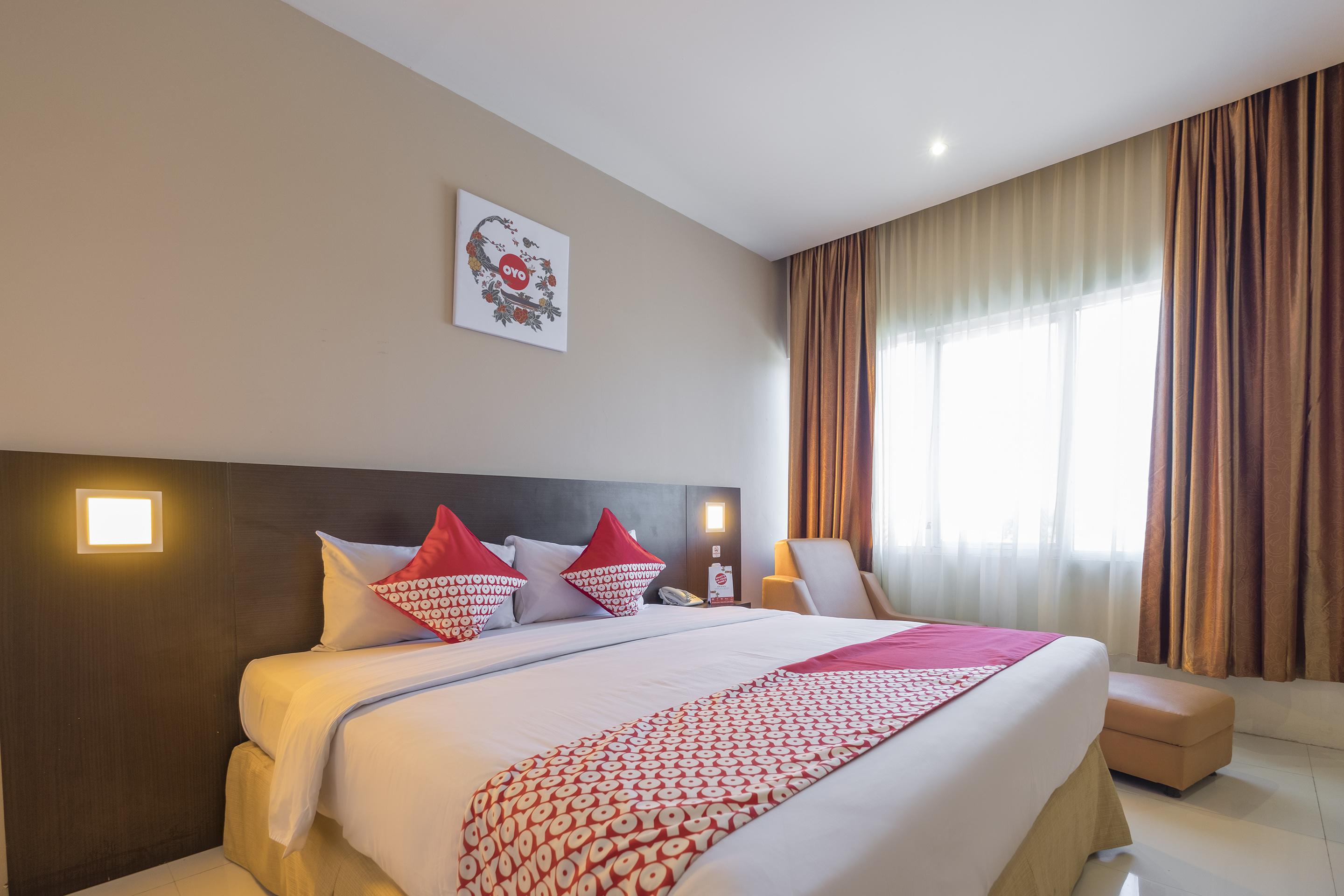 Collection O 1279 Hotel Grand Celino Makassar Esterno foto