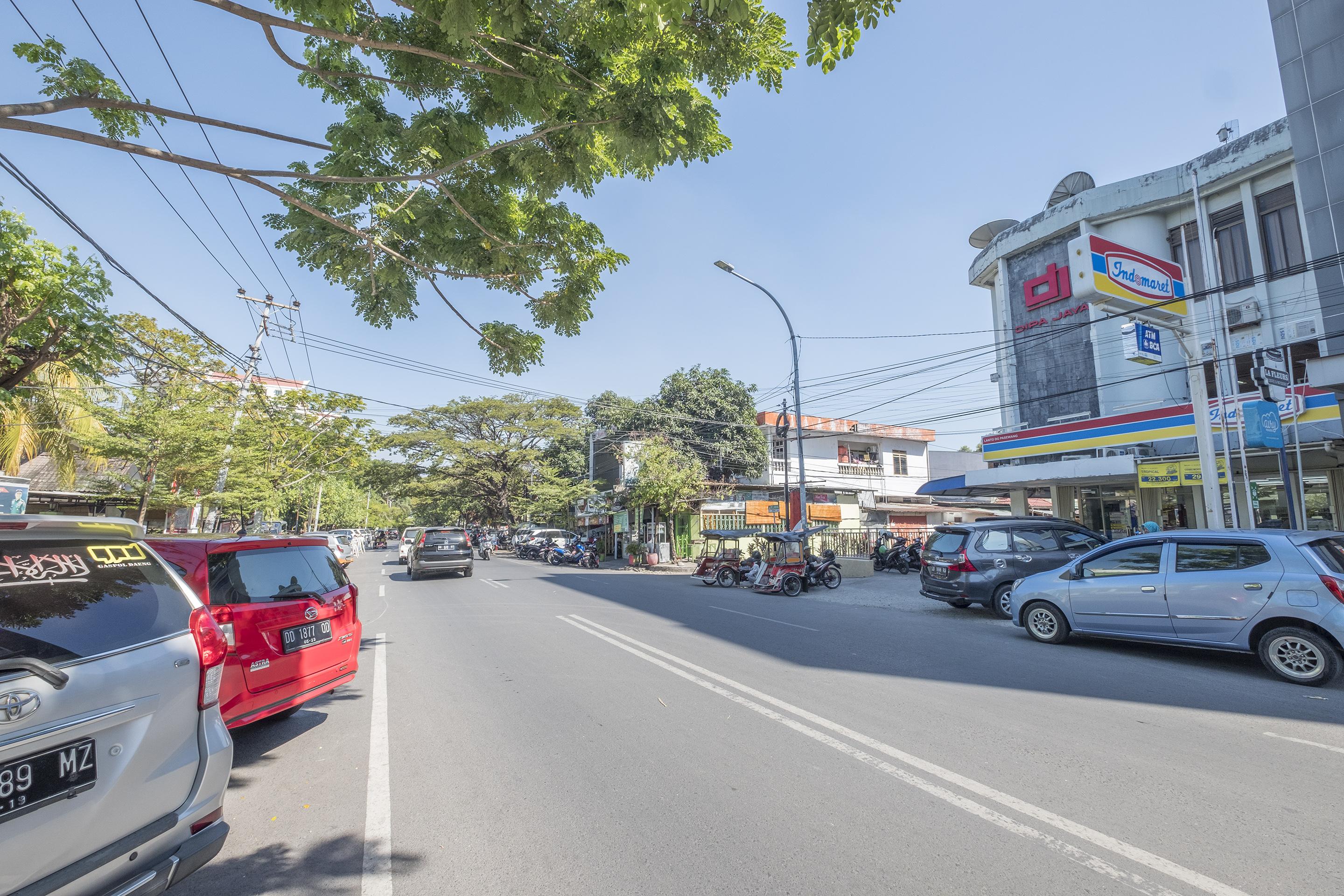 Collection O 1279 Hotel Grand Celino Makassar Esterno foto