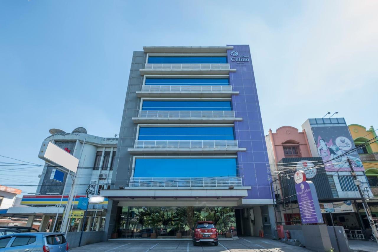 Collection O 1279 Hotel Grand Celino Makassar Esterno foto